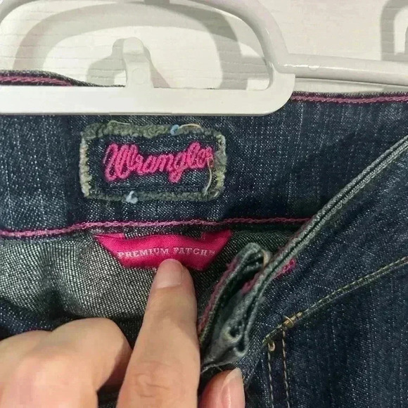 Wrangler Premium Patch jeans. Darker denim wash size 11/12 x 34 length Low Rise - Picture 4 of 12